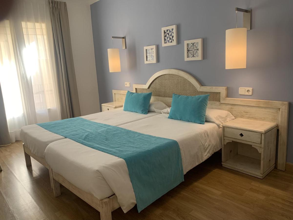Hostal Hpc Porto Colom Zewnętrze zdjęcie
